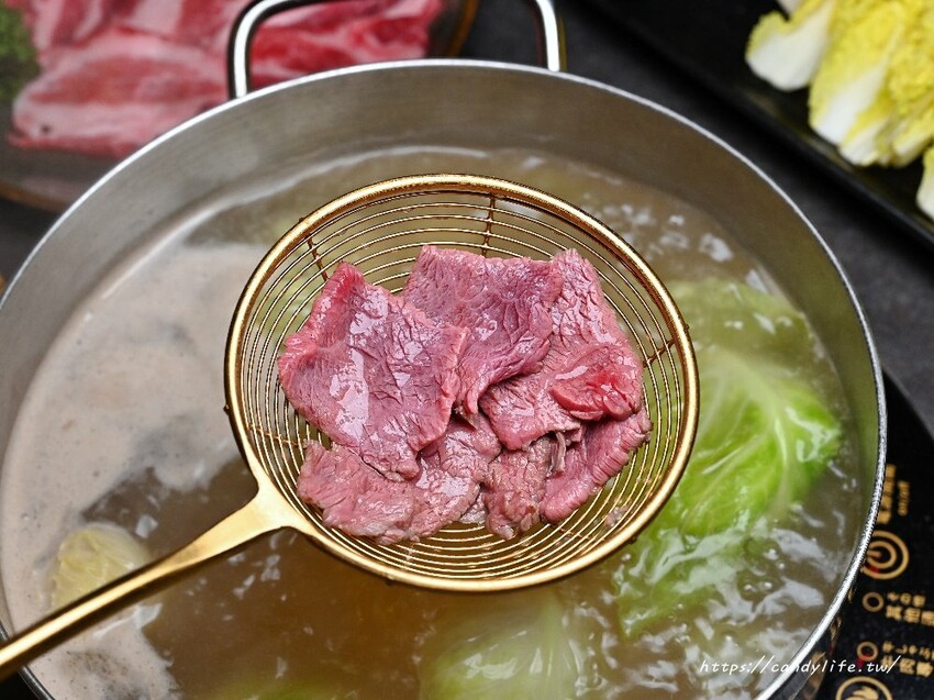 一潤鮮切鍋物｜台中人氣燒肉店新品牌開在這，台中高檔火鍋，主打現切頂級冷藏肉，還有免費和牛擔擔麵爽爽吃～