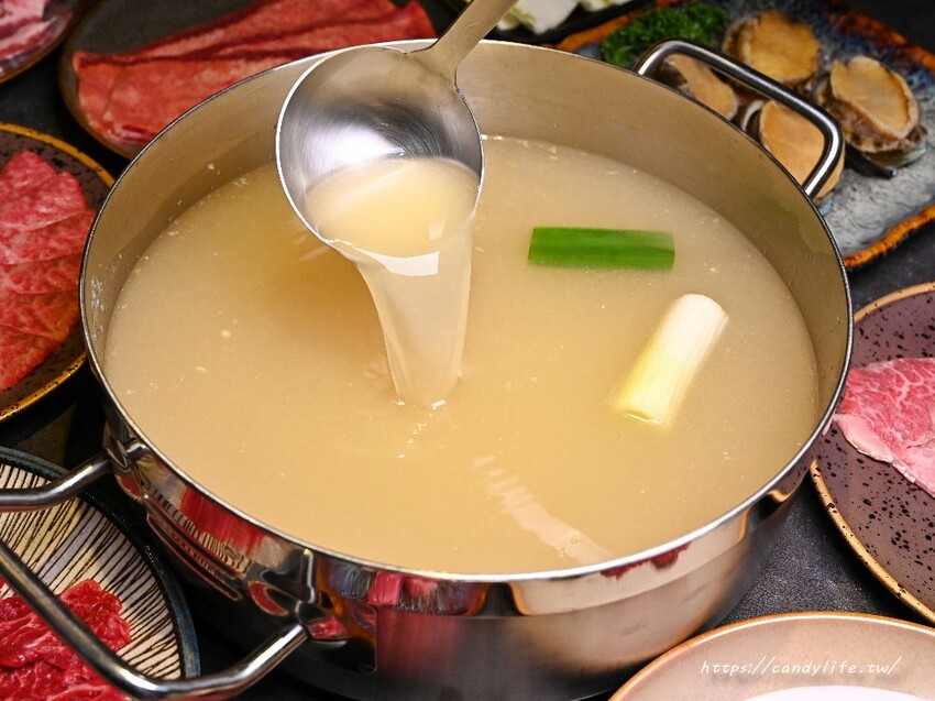 一潤鮮切鍋物｜台中人氣燒肉店新品牌開在這，台中高檔火鍋，主打現切頂級冷藏肉，還有免費和牛擔擔麵爽爽吃～