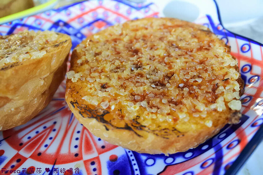 高雄港式美食「智勝所香港餐廳」假日全日營業!炸雞腿拌麵配花生西多士。