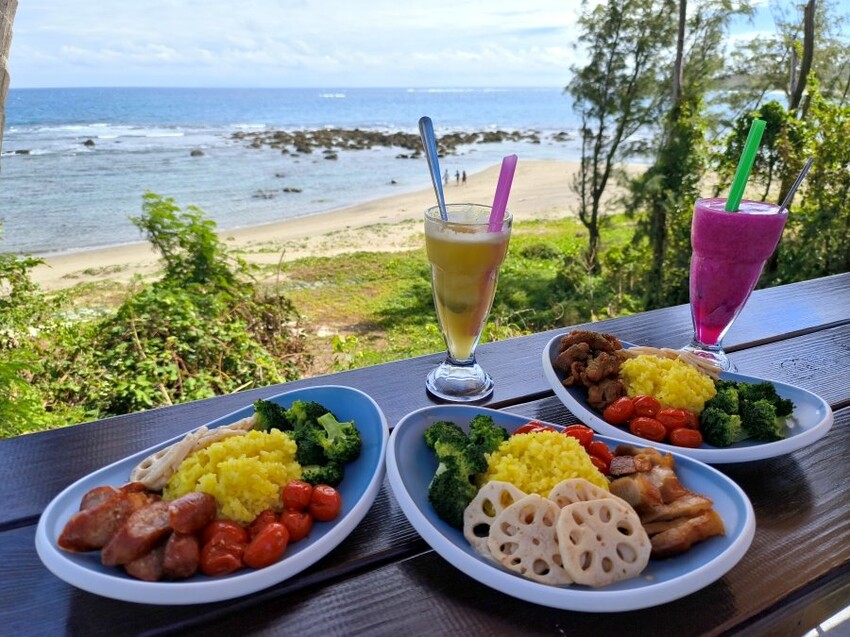 【台東美食】紀早灣麵包果咖啡坊．以麵包果為主題的海景咖啡廳!
