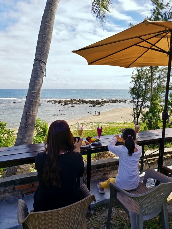 【台東美食】紀早灣麵包果咖啡坊．以麵包果為主題的海景咖啡廳!