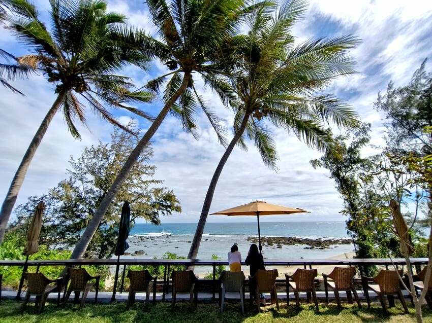【台東美食】紀早灣麵包果咖啡坊．以麵包果為主題的海景咖啡廳!