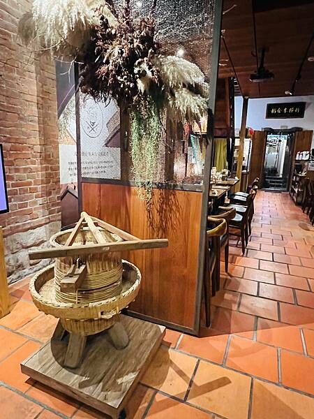 台北搭捷運就能抵達的餐廳:稻舍 迪化街。小小樹食 敦化南路