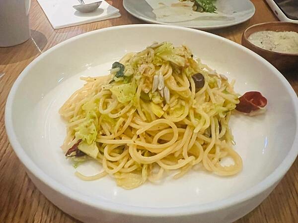 台北搭捷運就能抵達的餐廳:稻舍 迪化街。小小樹食 敦化南路