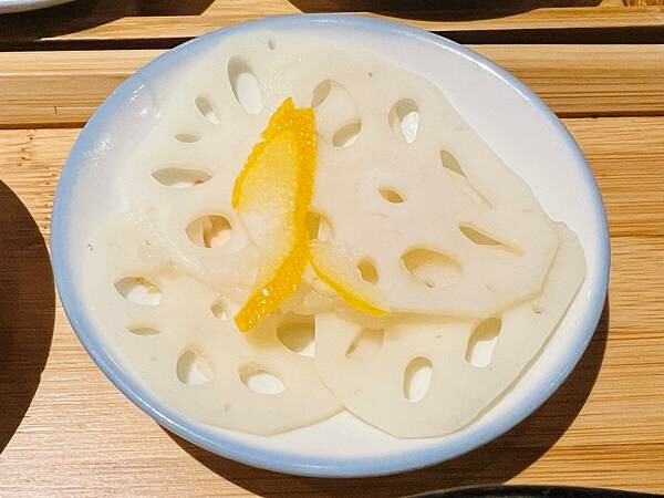 台北搭捷運就能抵達的餐廳:稻舍 迪化街。小小樹食 敦化南路