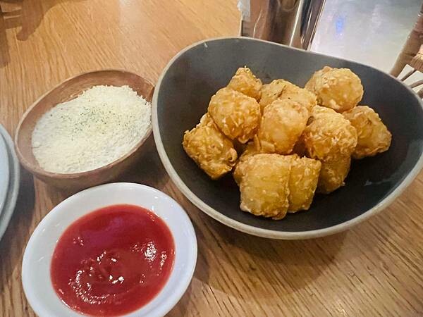 台北搭捷運就能抵達的餐廳:稻舍 迪化街。小小樹食 敦化南路