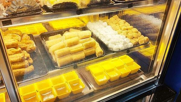 我家牛排 中和店｜假日要等候至少２小時以上才能吃到，最狂的自助吧牛排店