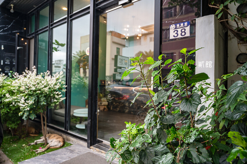 ｜花蓮住宿｜貳館海景民宿，躺在床上就能欣賞太平洋景色、看日出和星星，房間內還有溜滑梯讓孩子玩個夠 - Hallo！I'm 婷兒