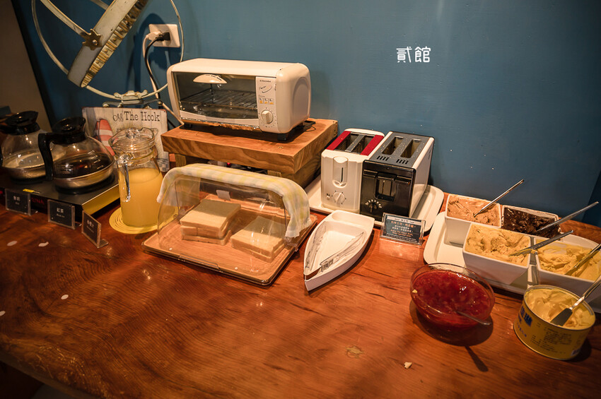 ｜花蓮住宿｜貳館海景民宿，躺在床上就能欣賞太平洋景色、看日出和星星，房間內還有溜滑梯讓孩子玩個夠 - Hallo！I'm 婷兒