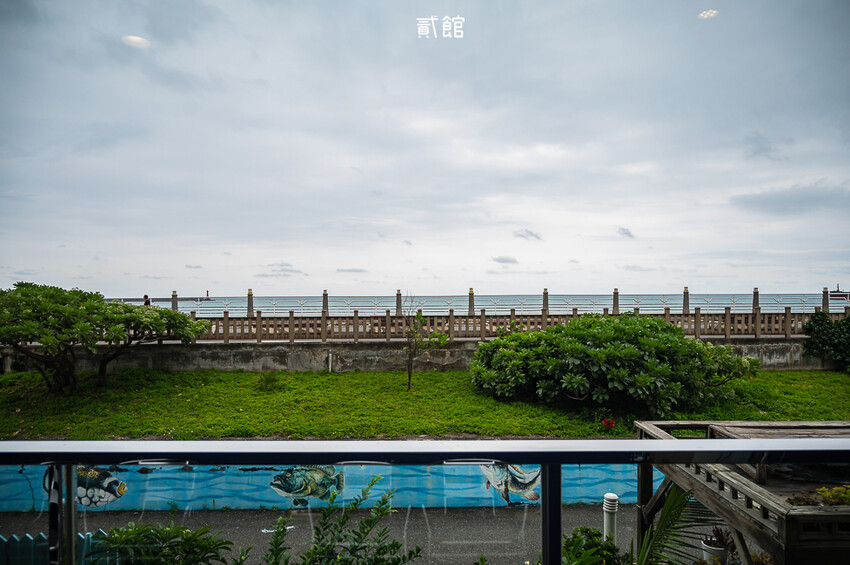 ｜花蓮住宿｜貳館海景民宿，躺在床上就能欣賞太平洋景色、看日出和星星，房間內還有溜滑梯讓孩子玩個夠 - Hallo！I'm 婷兒