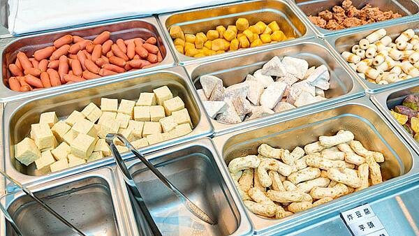 【桃園龍潭美食】光鮮鍋物|室內有如大自然情境,置身於森林般感受的火鍋店!自種新鮮蔬菜無限量吃到飽