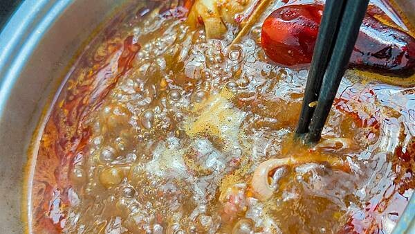 【桃園龍潭美食】光鮮鍋物|室內有如大自然情境,置身於森林般感受的火鍋店!自種新鮮蔬菜無限量吃到飽