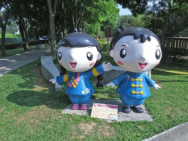 【桃園龍潭美食】光鮮鍋物|室內有如大自然情境,置身於森林般感受的火鍋店!自種新鮮蔬菜無限量吃到飽