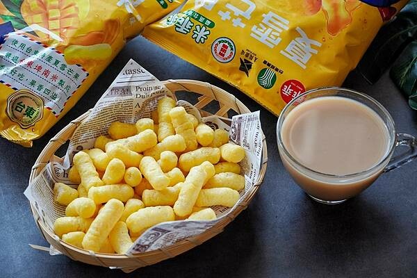 LINE_ALBUM_太陽農場x台東縣農會 夏雪芒果米乖乖 二傻夫婦_230219_2.jpg