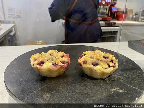 20230212_041728728_iOS-1