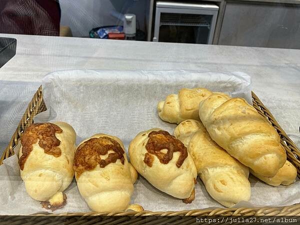 20230212_043743729_iOS-1