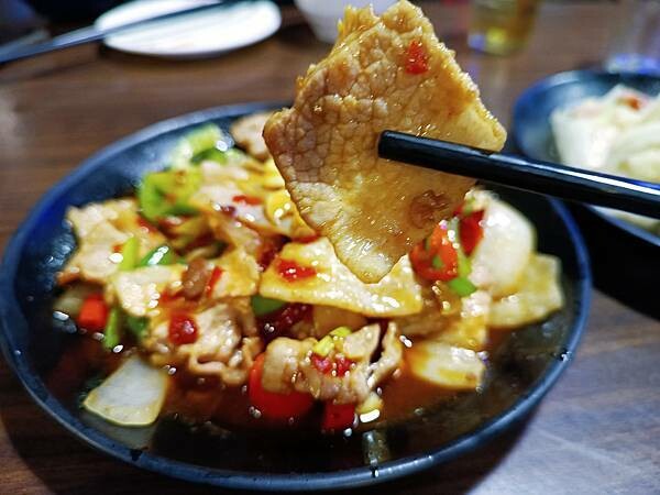 高雄市三民區廣受大家喜愛的碳烤、熱炒店！夯夯夯【阿鴻碳烤】高雄熱炒店推薦