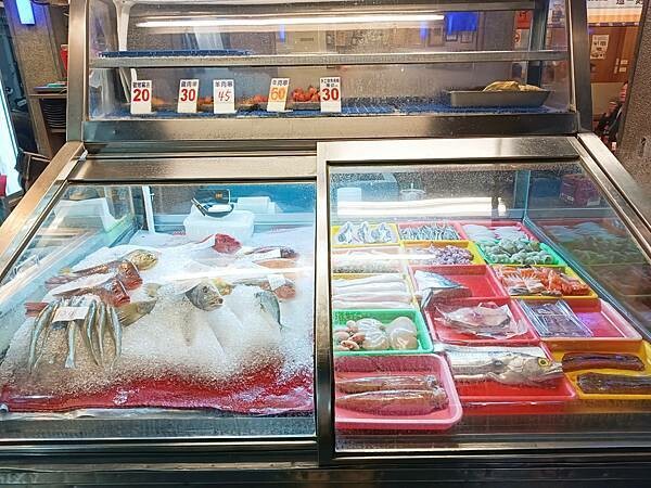 高雄市三民區廣受大家喜愛的碳烤、熱炒店！夯夯夯【阿鴻碳烤】高雄熱炒店推薦