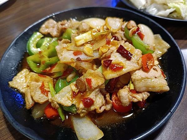 高雄市三民區廣受大家喜愛的碳烤、熱炒店！夯夯夯【阿鴻碳烤】高雄熱炒店推薦