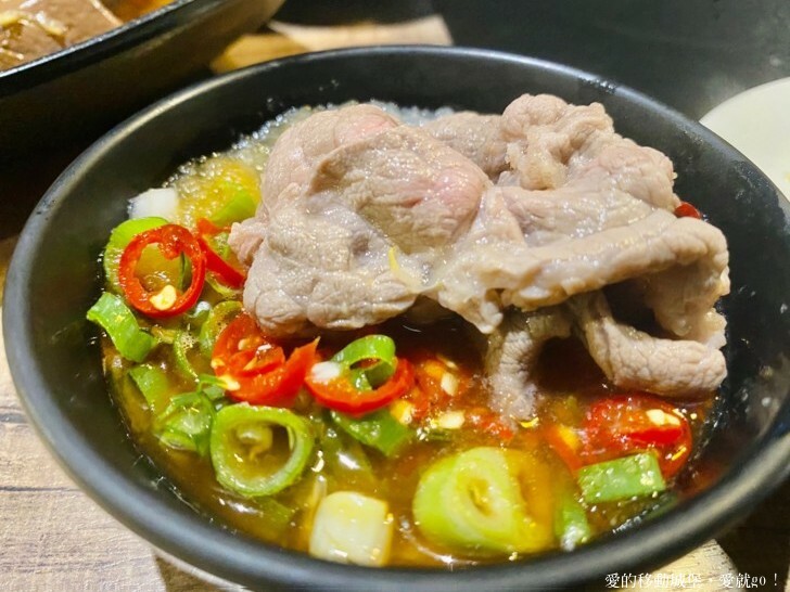 【新北。美食。消夜】築間幸福鍋-新北板誠店 府中站 蔬食自助吧 每天新鮮供應 一碗熱湯 用心款待 傳遞築間暖暖的幸福味 !