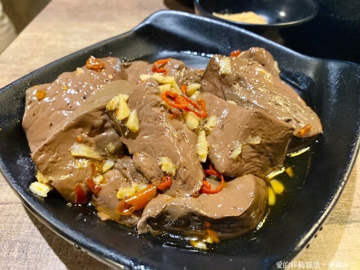 【新北。美食。消夜】築間幸福鍋-新北板誠店 府中站 蔬食自助吧 每天新鮮供應 一碗熱湯 用心款待 傳遞築間暖暖的幸福味 !