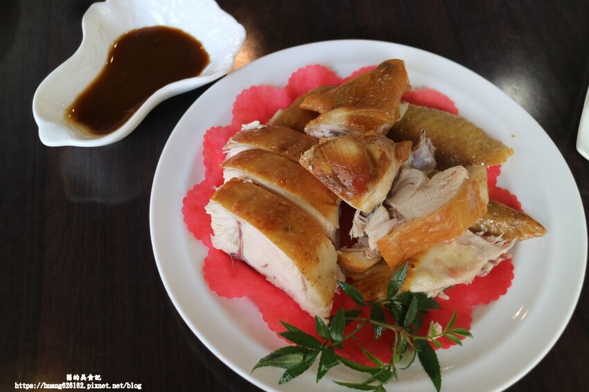 【新北八里區 】八里餐廳推薦『八里開心果園美食景觀餐廳』到底$588元風味餐吃什麼?