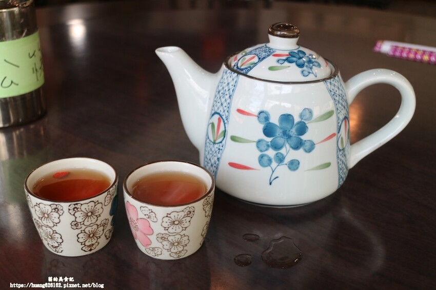 【新北八里區 】八里餐廳推薦『八里開心果園美食景觀餐廳』到底$588元風味餐吃什麼?