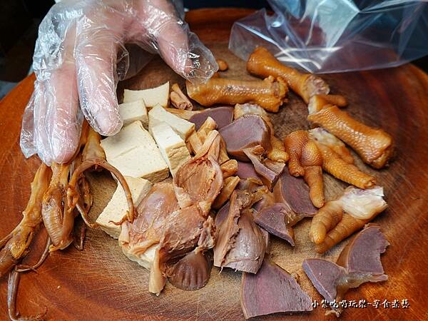 小琉球美食-鴨腳妹煙燻冰滷味 (5).jpg 小琉球美食-鴨腳妹煙燻冰滷味 (5).jpg