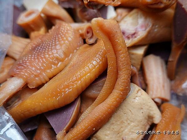 鴨腳-鴨腳妹煙燻冰滷味 (1).jpg 鴨腳-鴨腳妹煙燻冰滷味 (1).jpg