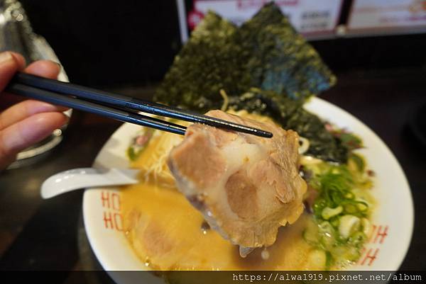 【台南美食推薦】寶來軒拉麵。濃厚豚骨、滑順雞白湯、限定叉燒飯