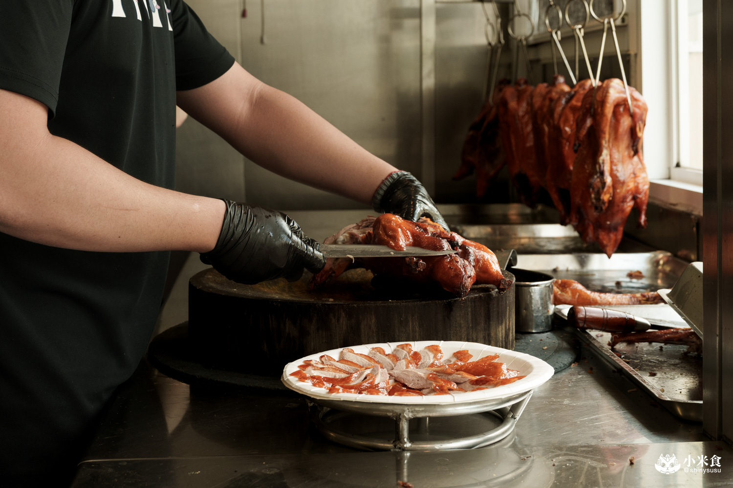 嘉義縣民雄鄉鴨沐農-烤鴨專賣店|民雄一鴨三吃,酸菜鴨架湯是必點!2025嘉義烤鴨推薦