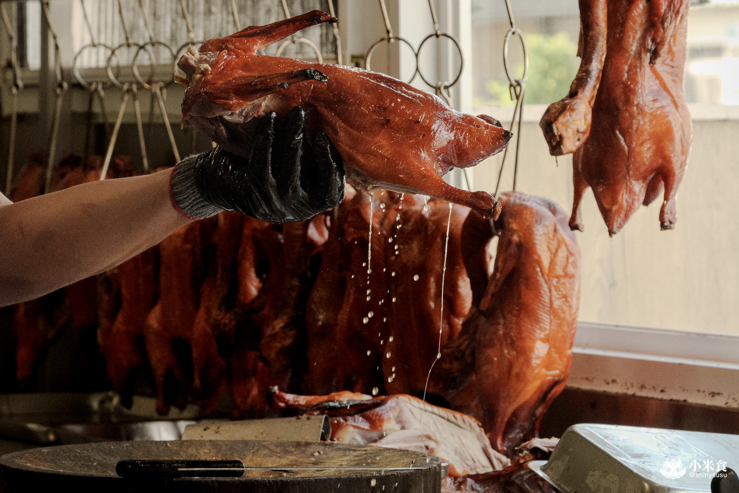 嘉義縣民雄鄉鴨沐農-烤鴨專賣店|民雄一鴨三吃,酸菜鴨架湯是必點!2025嘉義烤鴨推薦