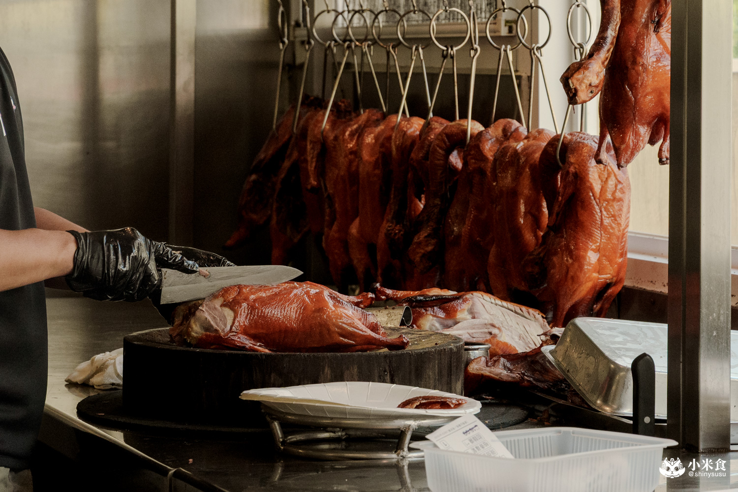 嘉義縣民雄鄉鴨沐農-烤鴨專賣店|民雄一鴨三吃,酸菜鴨架湯是必點!2025嘉義烤鴨推薦