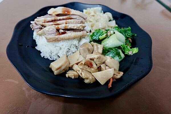 台北市內湖區台北內湖美食推薦/三十年老店內湖美食『鴨香飽』/捷運西湖站西湖市場附近美食/內湖科學園區美食/隱藏在內湖