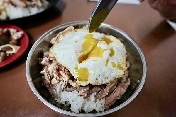 台北市內湖區台北內湖美食推薦/三十年老店內湖美食『鴨香飽』/捷運西湖站西湖市場附近美食/內湖科學園區美食/隱藏在內湖