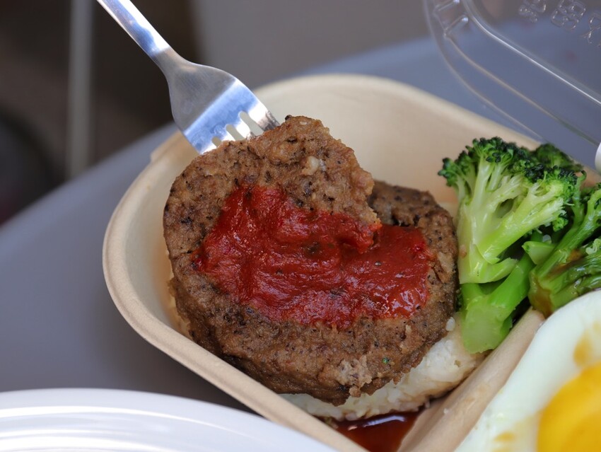 路易莎咖啡也有簡餐了!只有這門市才吃得到?!