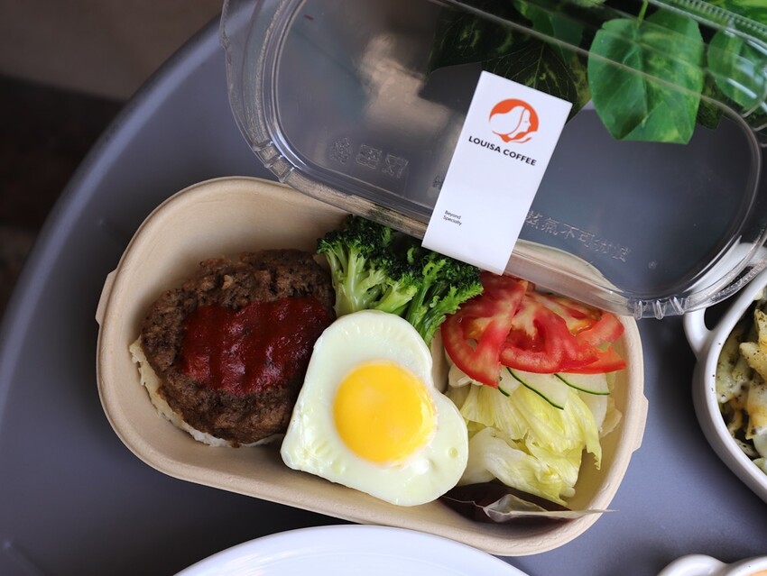 路易莎咖啡也有簡餐了!只有這門市才吃得到?!