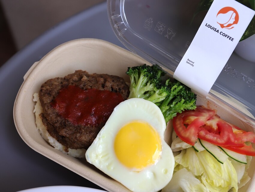 路易莎咖啡也有簡餐了!只有這門市才吃得到?!