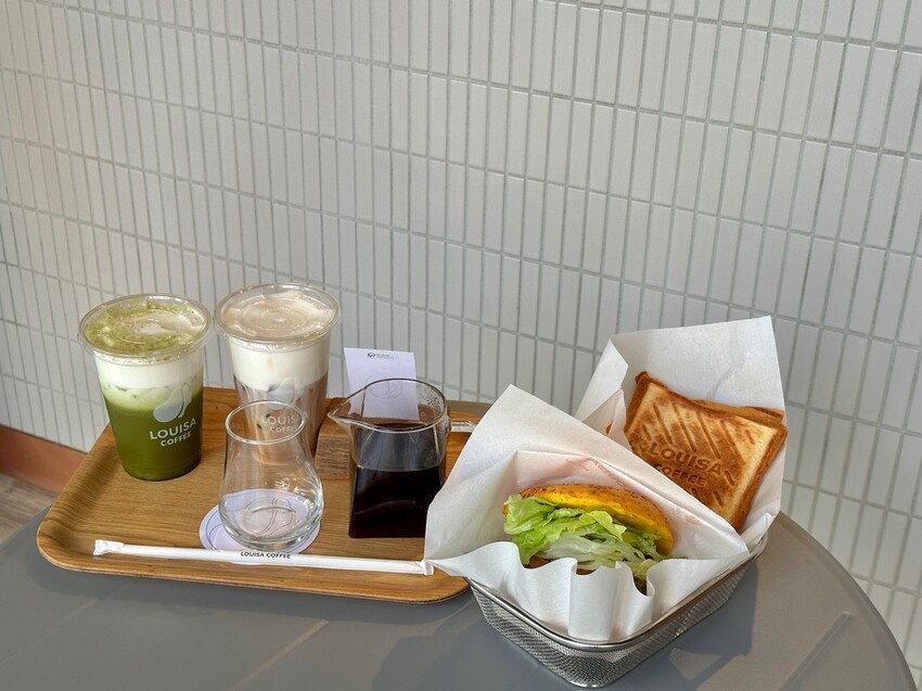 全台南第一家路易莎咖啡-超越精品概念店