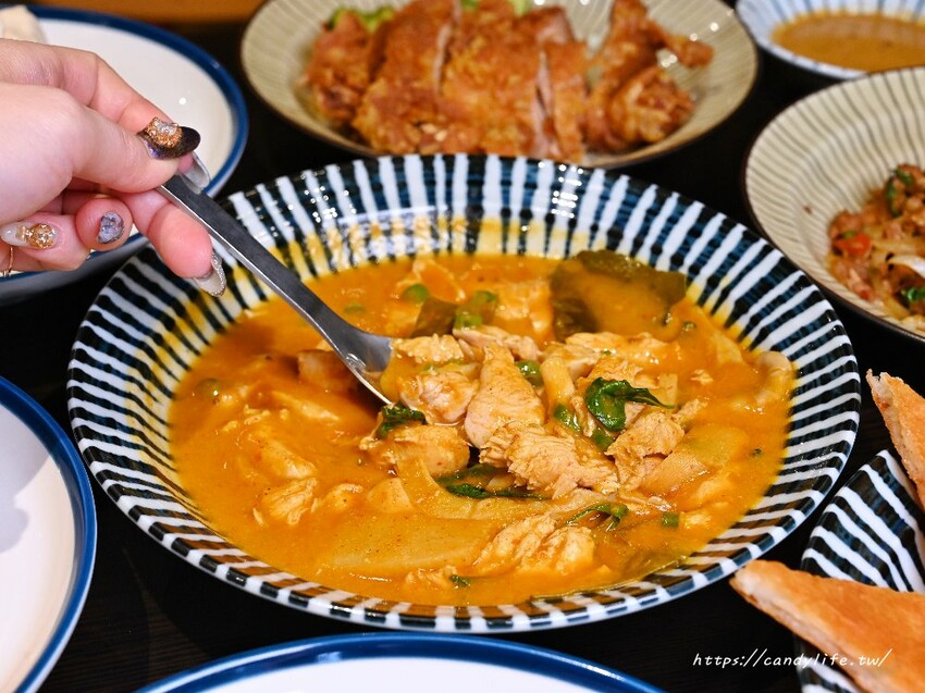 都都泰TUK•TUK THAI|台中平價泰式料理推薦,口味道地,還有可愛嘟嘟車可以拍照