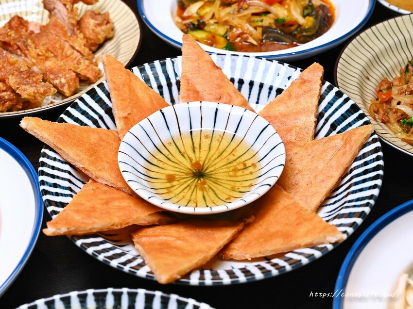 都都泰TUK•TUK THAI|台中平價泰式料理推薦,口味道地,還有可愛嘟嘟車可以拍照