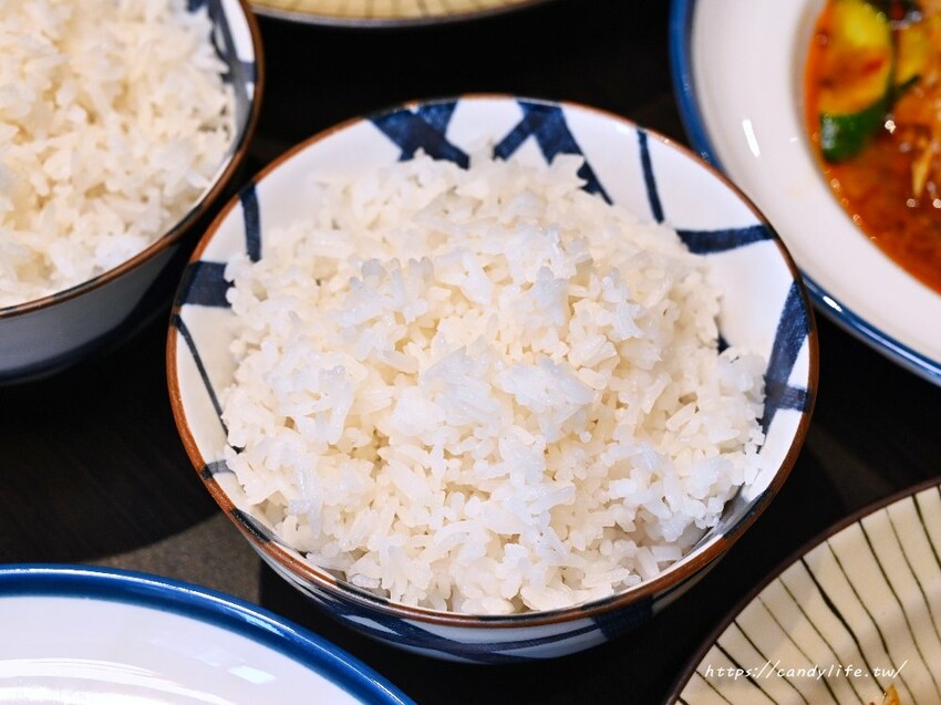 都都泰TUK•TUK THAI|台中平價泰式料理推薦,口味道地,還有可愛嘟嘟車可以拍照