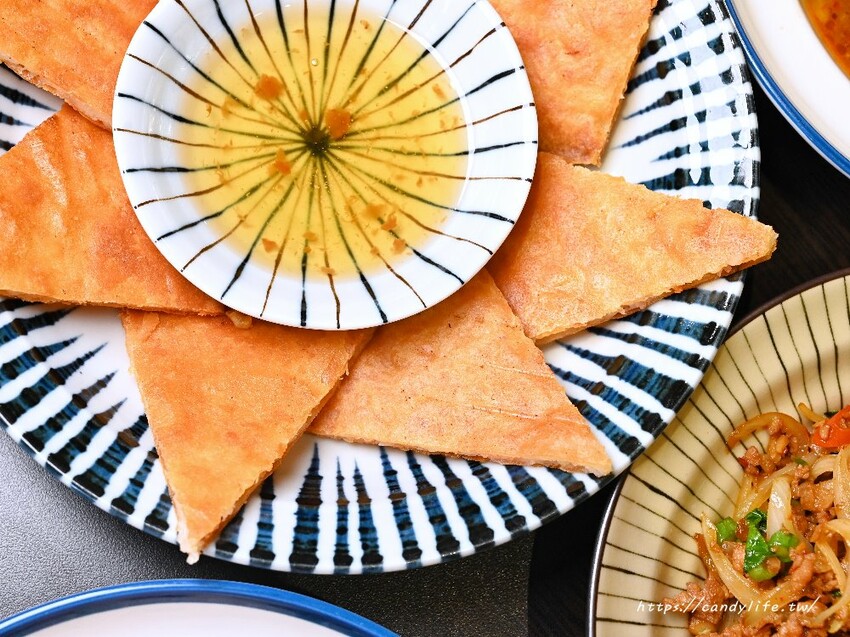 都都泰TUK•TUK THAI|台中平價泰式料理推薦,口味道地,還有可愛嘟嘟車可以拍照