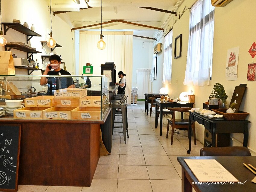 熊派｜隱身在台中老宅中的創意鹹、甜派，還有超可愛熊熊拿鐵必點！