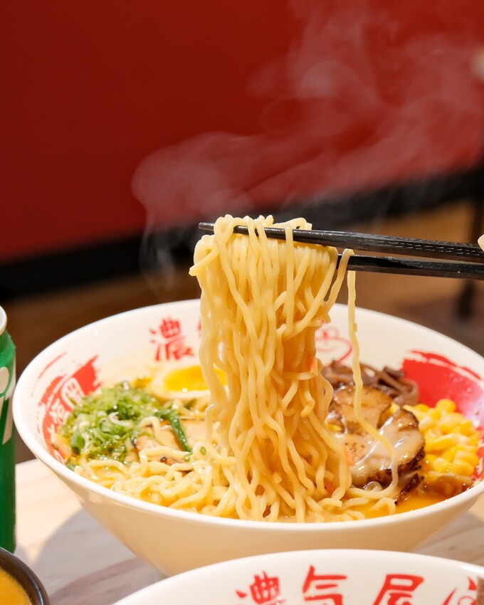 【新莊美食推薦】濃氣屋幸福店～新莊平價拉麵必吃，來自日本福岡的連鎖拉麵店，內用咖哩飯免費～