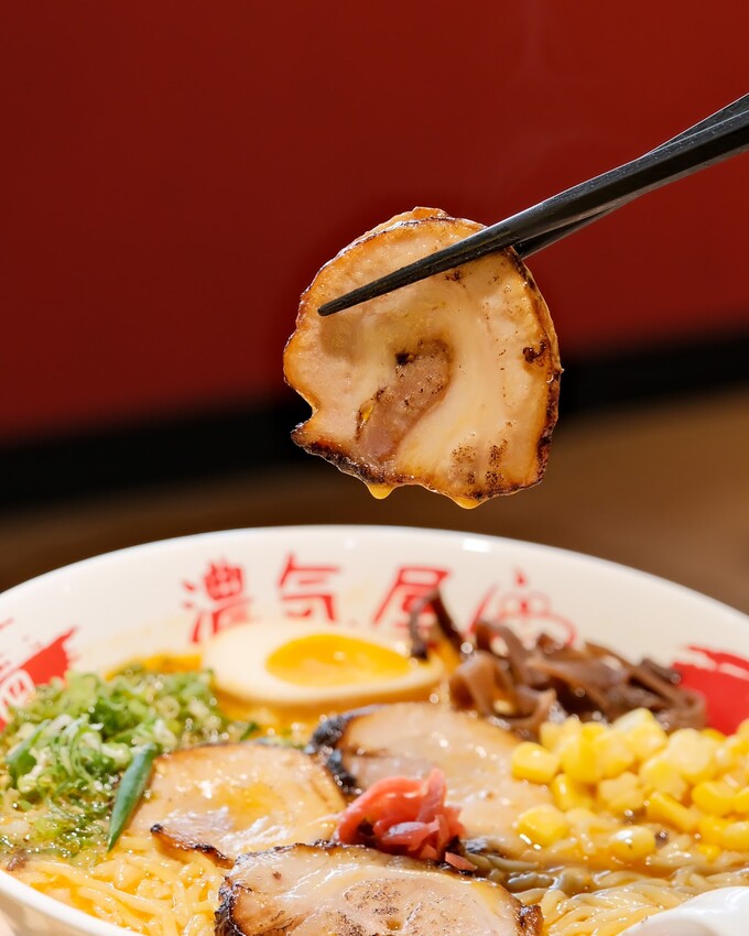 【新莊美食推薦】濃氣屋幸福店～新莊平價拉麵必吃，來自日本福岡的連鎖拉麵店，內用咖哩飯免費～