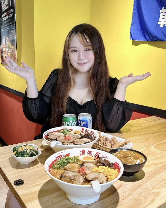 【新莊美食推薦】濃氣屋幸福店～新莊平價拉麵必吃，來自日本福岡的連鎖拉麵店，內用咖哩飯免費～