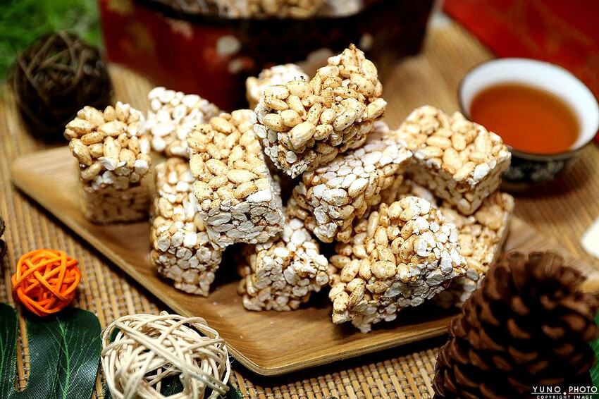 彰化縣員林市網友激推超人氣蛋黃酥！採自家醃製的紅土鹹鴨蛋 紅豆泥綿密 香濃而不甜膩｜米香伯蛋黃酥-101米香(彰化員林