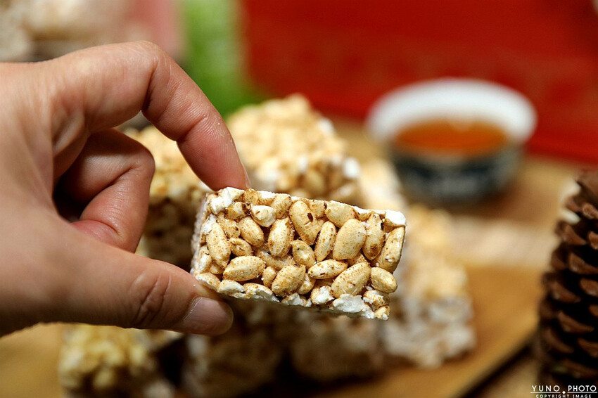 彰化縣員林市網友激推超人氣蛋黃酥！採自家醃製的紅土鹹鴨蛋 紅豆泥綿密 香濃而不甜膩｜米香伯蛋黃酥-101米香(彰化員林