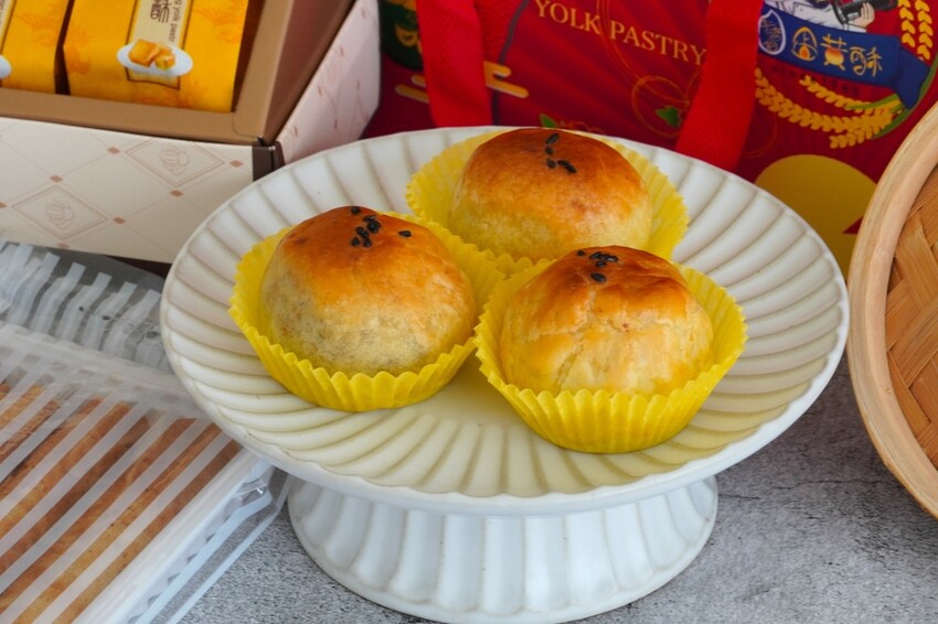 員林這間蛋黃酥季節不分，天天熱賣—米香伯開箱實錄 中秋不用等
